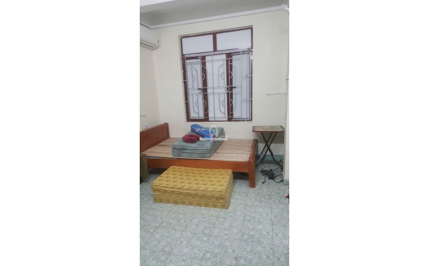Cho thuê ở gia đình, nhóm nhà ngõ ô tô 147 Tân Mai 5 tầng, 3 ngủ, chỉ 8.5 triệu vào ngay